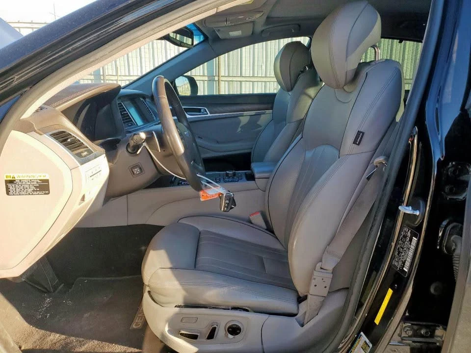 2016 Hyundai Genesis - Image 8 of 11