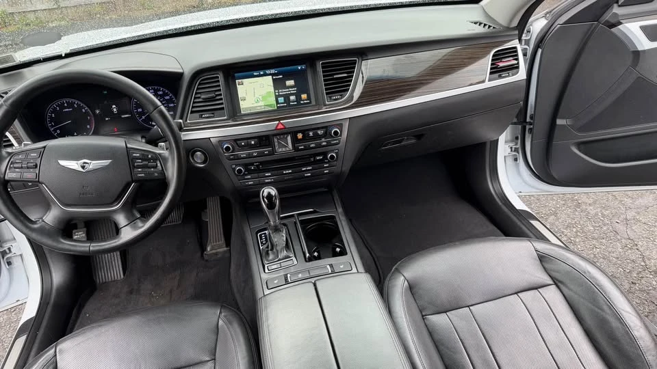 2016 Hyundai Genesis - Image 3 of 20