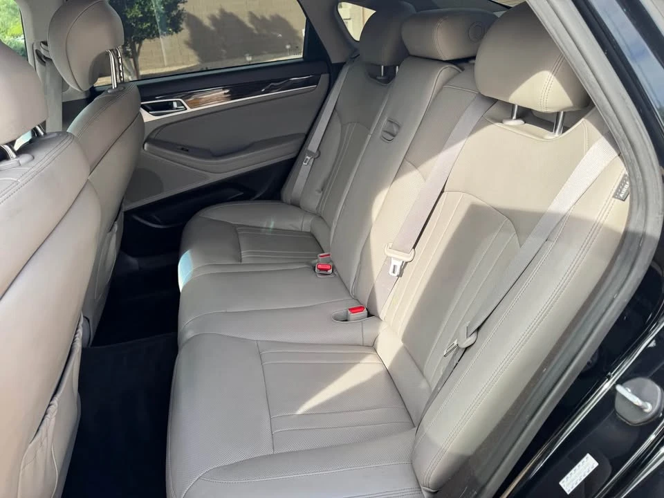 2016 Hyundai Genesis - Image 5 of 6