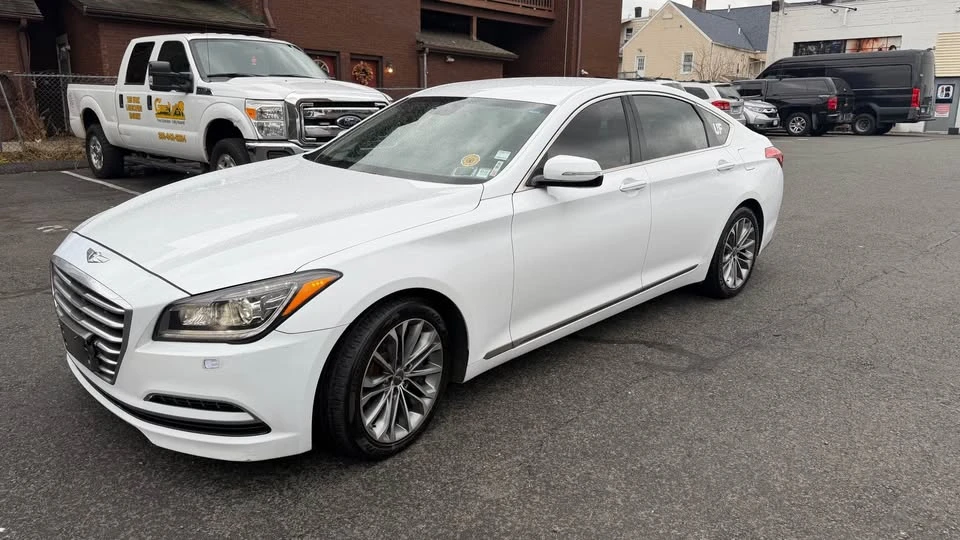 2016 Hyundai Genesis - Image 7 of 20