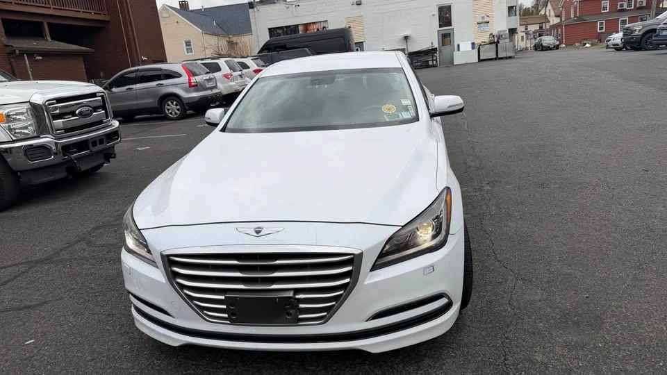 2016 Hyundai Genesis - Image 8 of 20