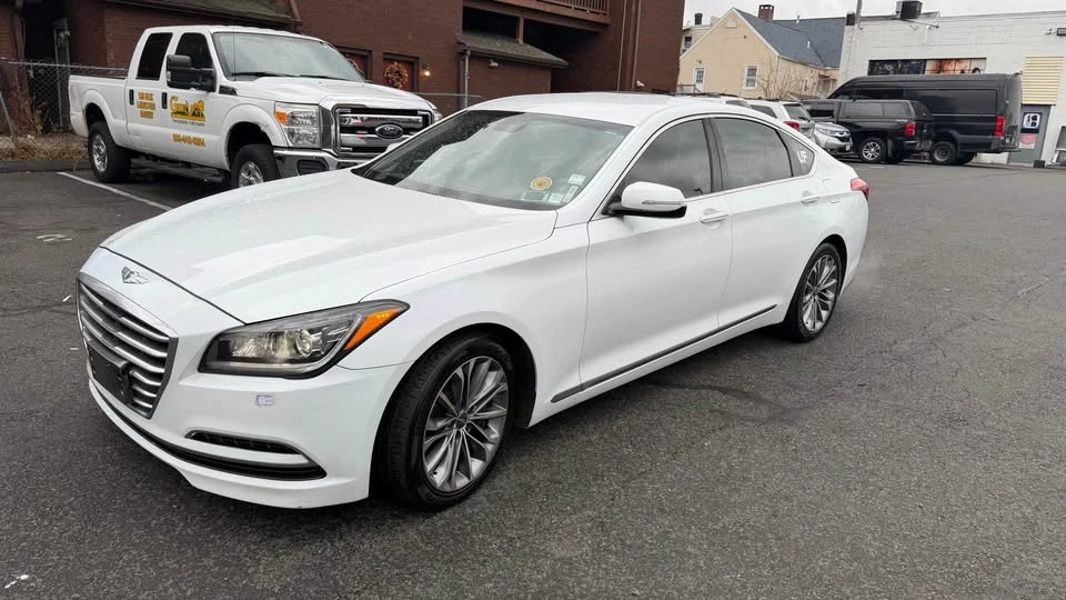 2016 Hyundai Genesis - Image 2 of 20