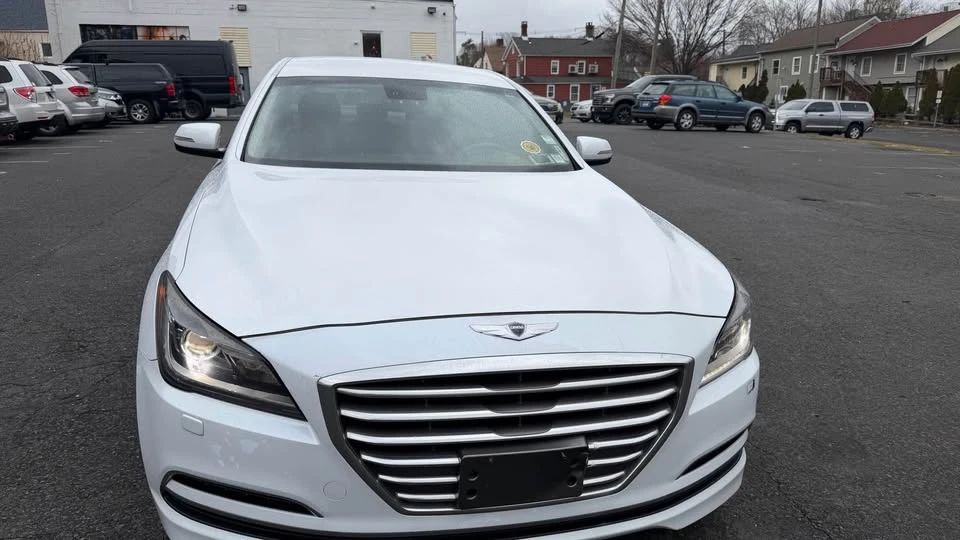 2016 Hyundai Genesis - Image 10 of 20