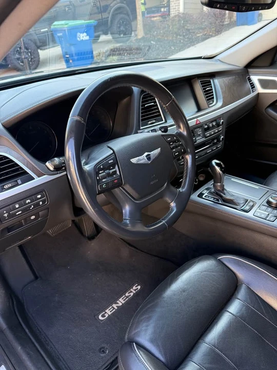2016 Hyundai Genesis - Image 6 of 8