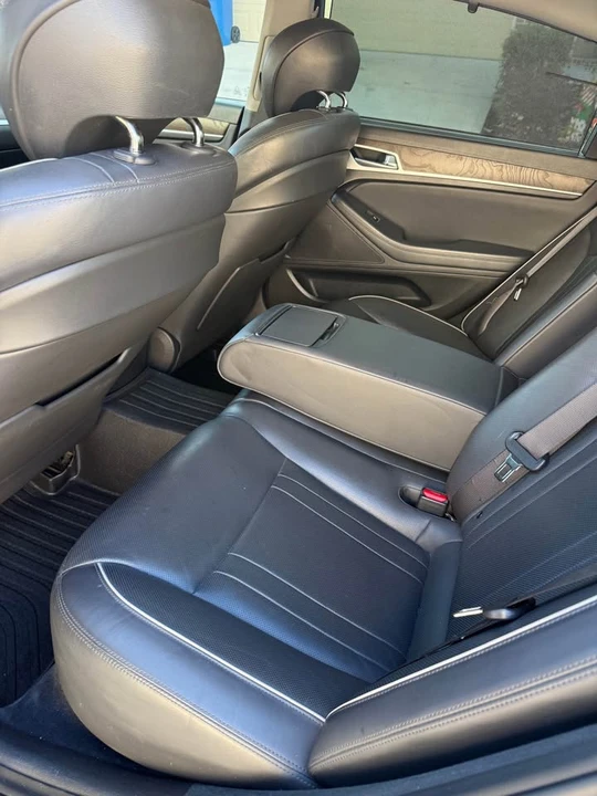 2016 Hyundai Genesis - Image 7 of 8