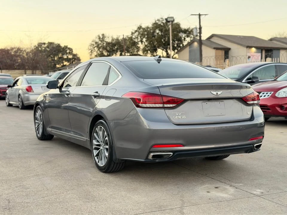 2016 Hyundai Genesis - Image 7 of 20