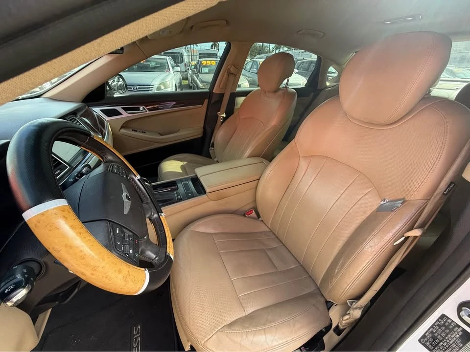 2016 Hyundai Genesis - Image 3 of 6
