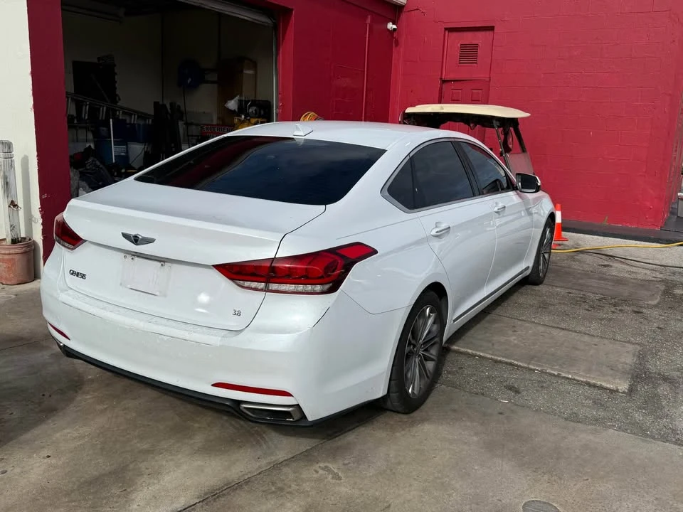 2016 Hyundai Genesis - Image 6 of 6