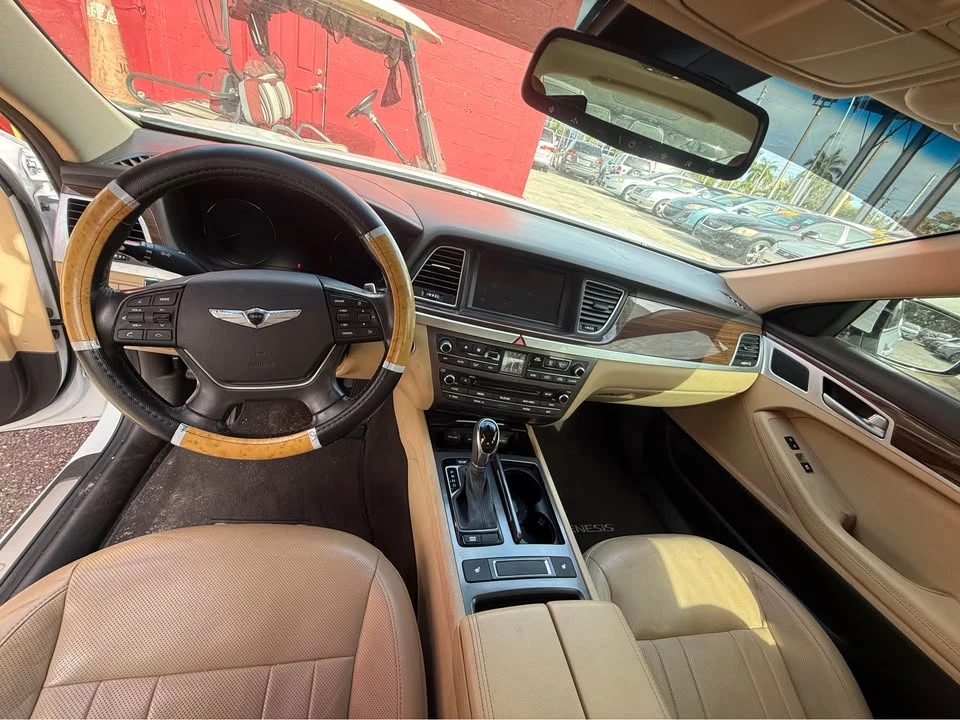 2016 Hyundai Genesis - Image 4 of 6