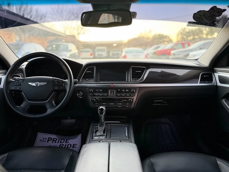 2016 Hyundai Genesis - Image 13 of 20