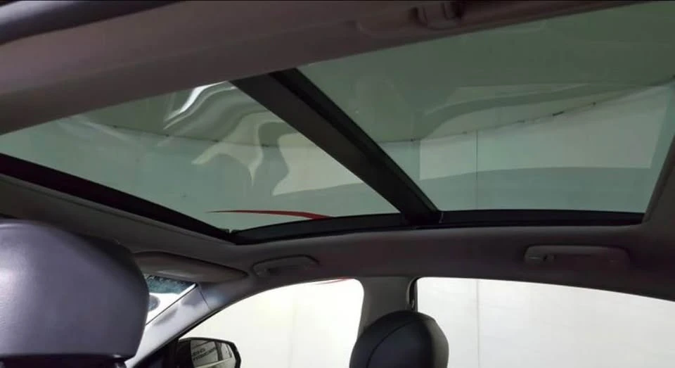 2016 Hyundai Genesis - Image 5 of 5