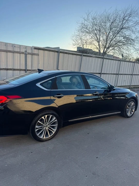 2016 Hyundai Genesis - Image 4 of 12