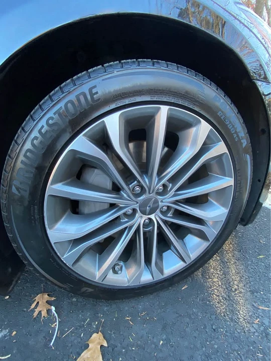 2016 Hyundai Genesis - Image 7 of 18