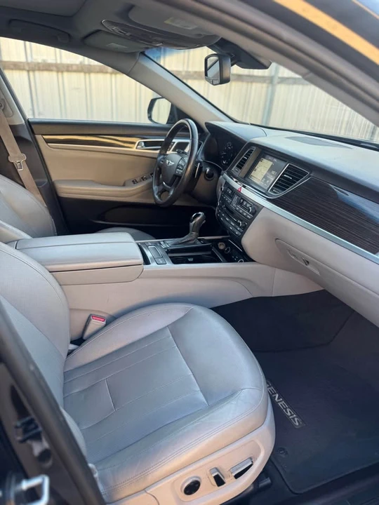 2016 Hyundai Genesis - Image 8 of 12