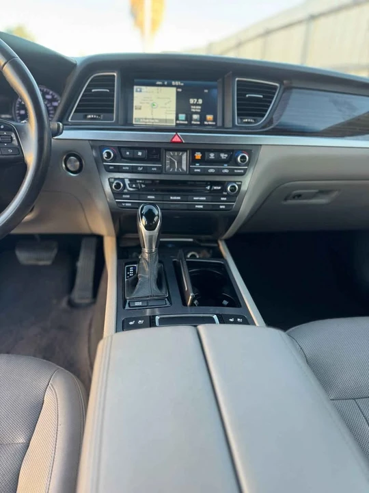 2016 Hyundai Genesis - Image 3 of 12