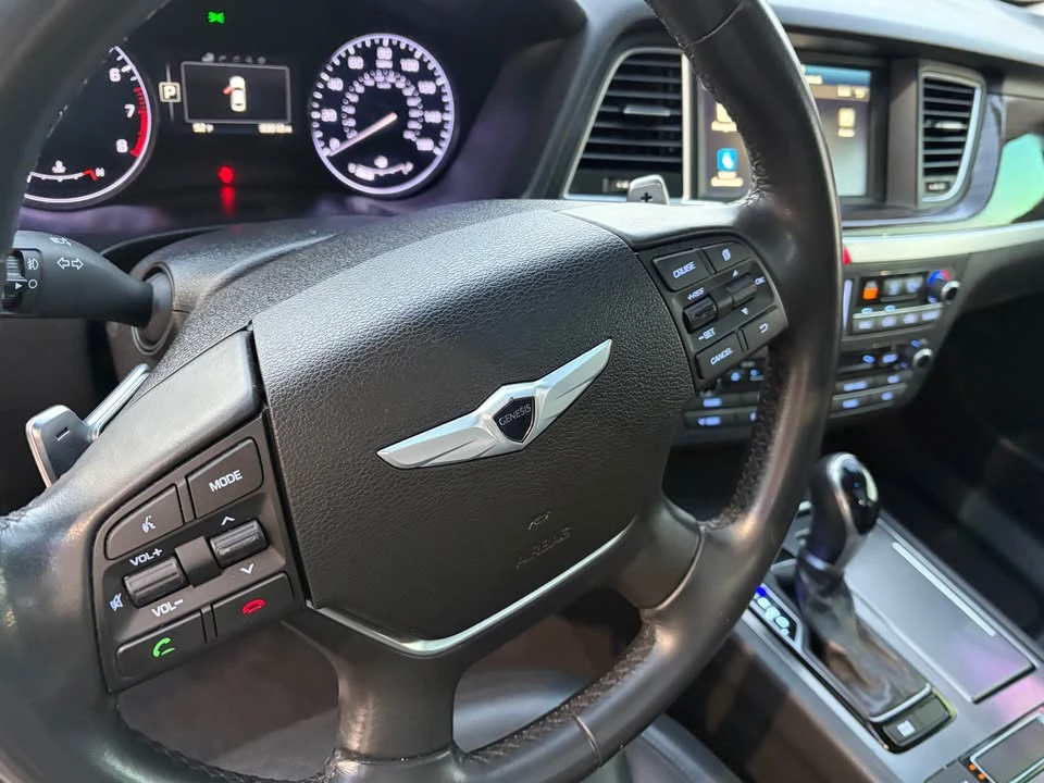 2016 Hyundai Genesis - Image 8 of 8