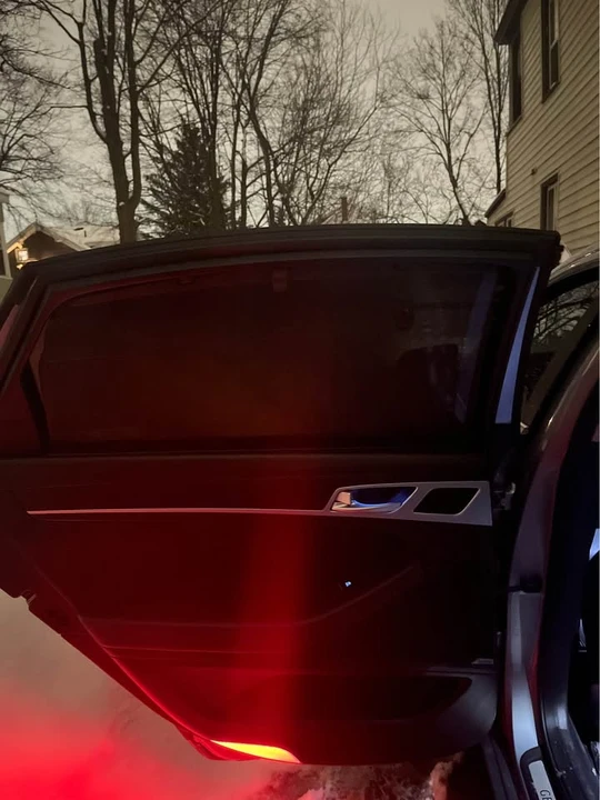 2016 Hyundai Genesis - Image 15 of 19