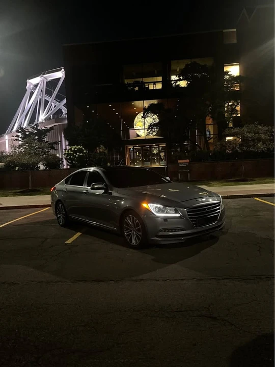 2016 Hyundai Genesis - Image 7 of 19