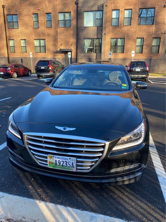 2016 Hyundai Genesis - Image 2 of 18