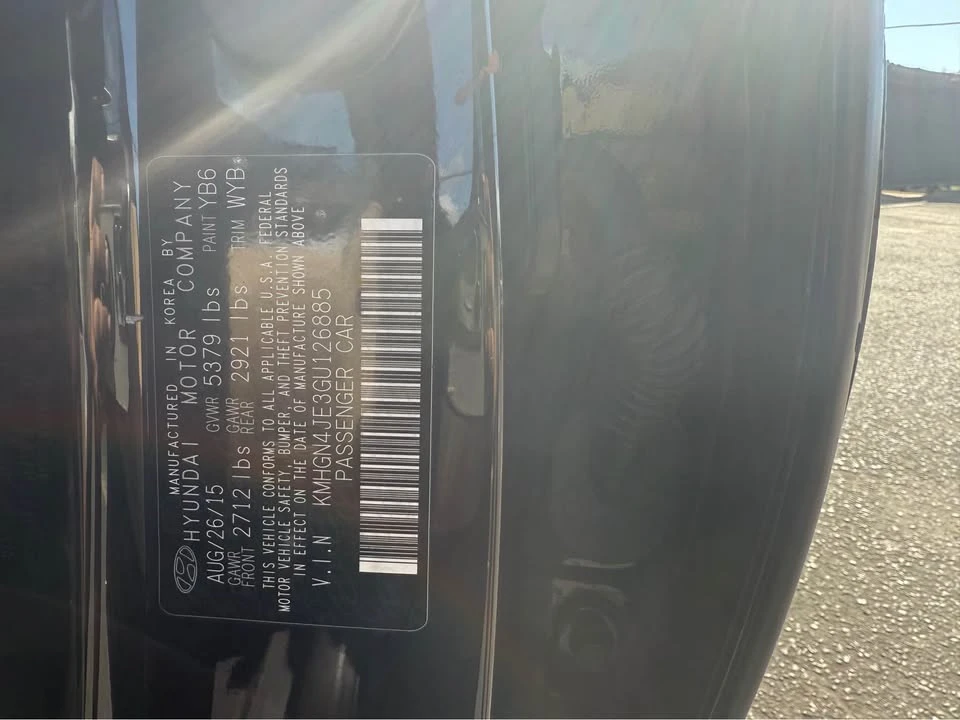 2016 Hyundai Genesis - Image 13 of 15