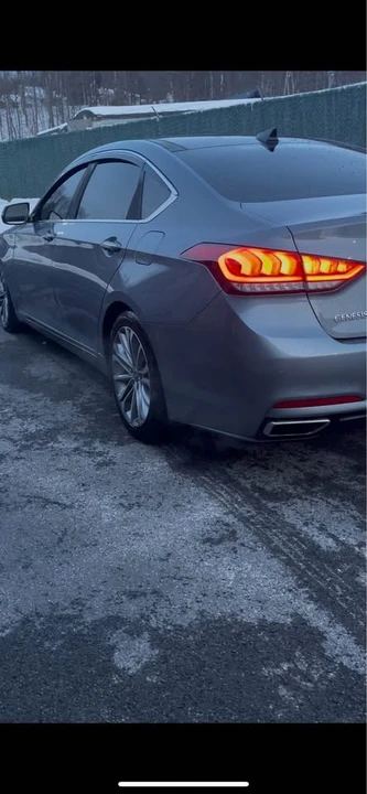 2016 Hyundai Genesis - Image 4 of 19