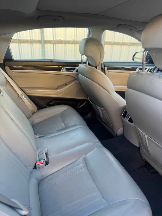 2016 Hyundai Genesis - Image 2 of 12