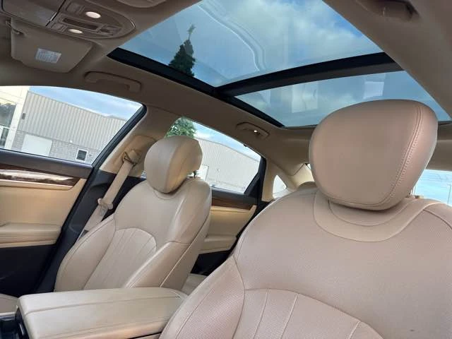 2016 Hyundai Genesis - Image 9 of 11