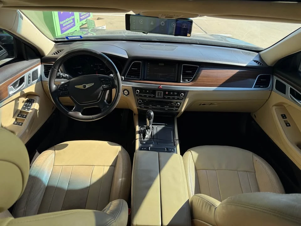 2016 Hyundai Genesis - Image 15 of 15