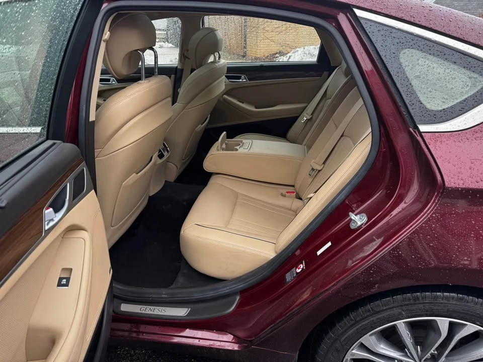 2016 Hyundai Genesis - Image 8 of 20