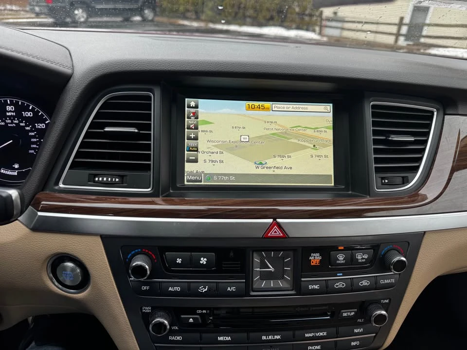 2016 Hyundai Genesis - Image 14 of 20