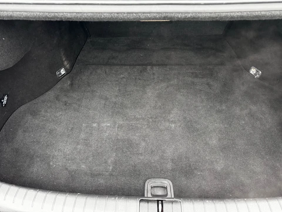 2016 Hyundai Genesis - Image 18 of 20