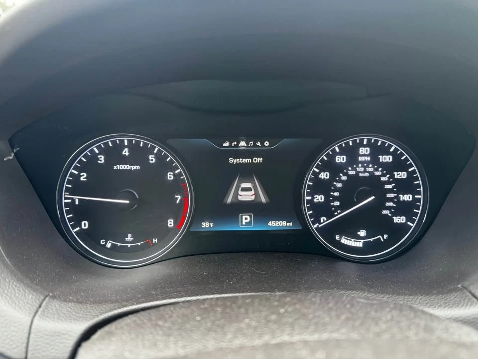 2016 Hyundai Genesis - Image 16 of 20
