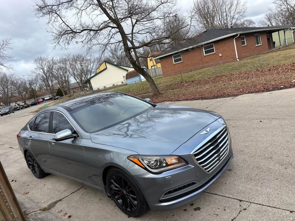 2016 Hyundai Genesis - Image 9 of 20