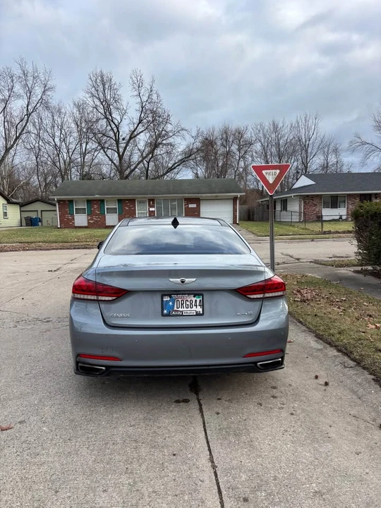 2016 Hyundai Genesis - Image 8 of 20