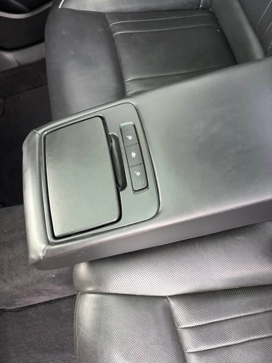 2016 Hyundai Genesis - Image 17 of 20