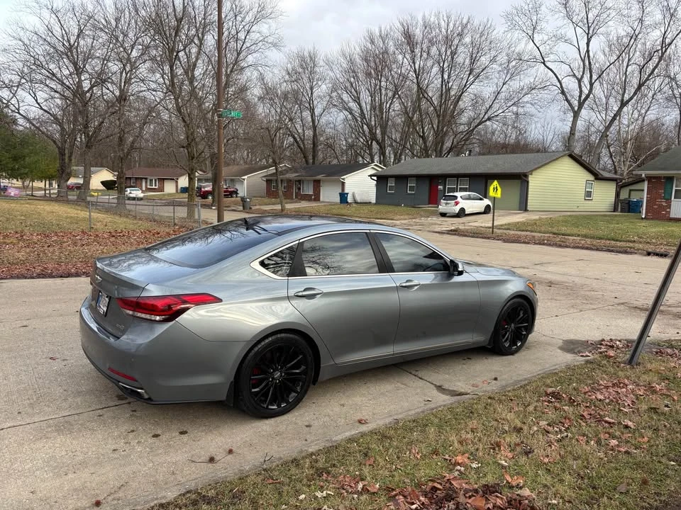 2016 Hyundai Genesis - Image 6 of 12