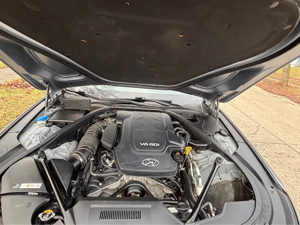 2016 Hyundai Genesis - Image 2 of 7