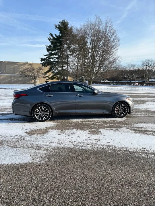 2016 Hyundai Genesis - Image 2 of 14