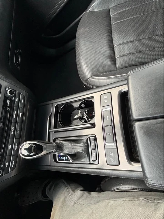 2016 Hyundai Genesis - Image 20 of 20
