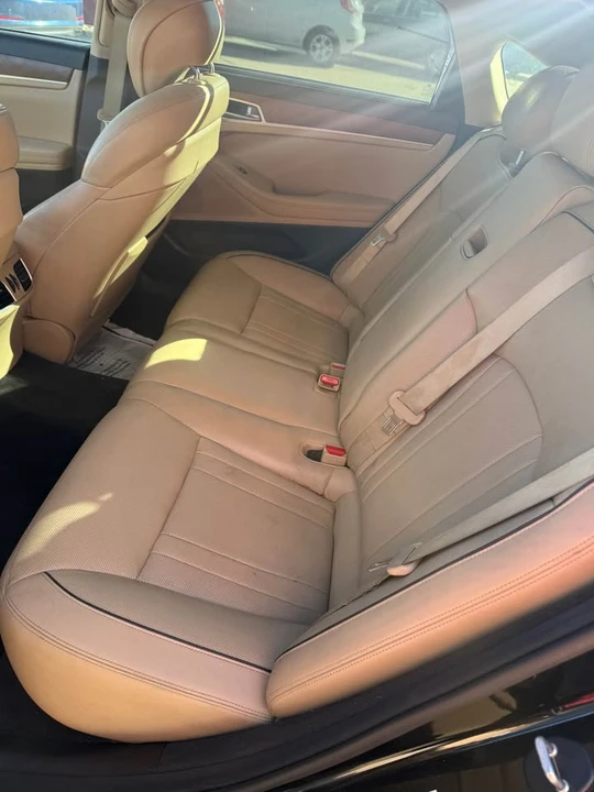 2016 Hyundai Genesis - Image 6 of 17