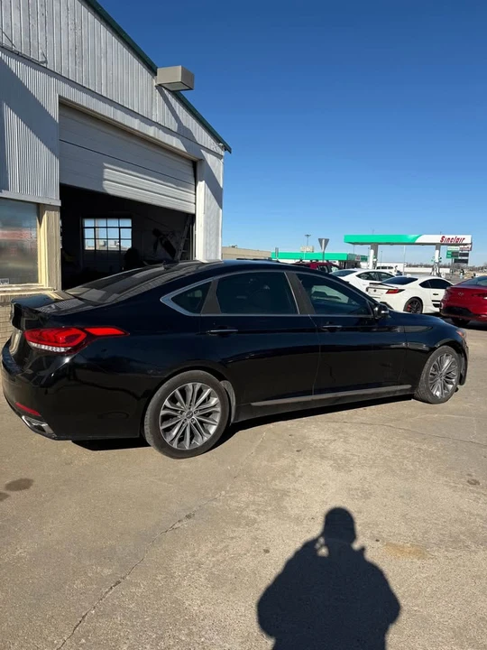 2016 Hyundai Genesis - Image 3 of 17