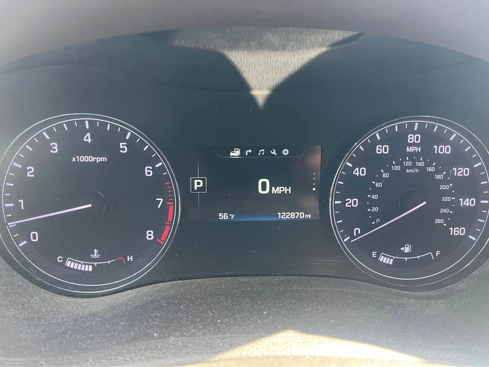 2016 Hyundai Genesis - Image 5 of 16