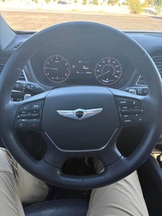 2016 Hyundai Genesis - Image 5 of 10