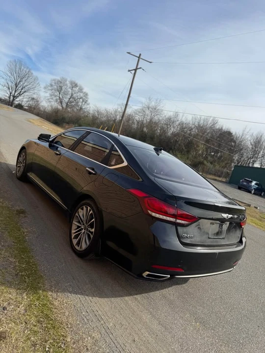 2016 Hyundai Genesis - Image 4 of 10