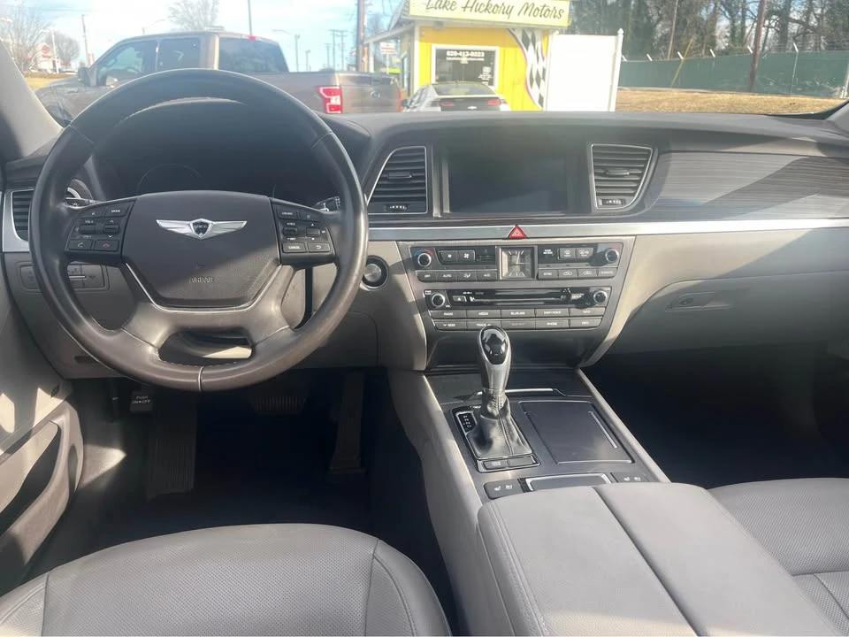 2016 Hyundai Genesis - Image 4 of 16