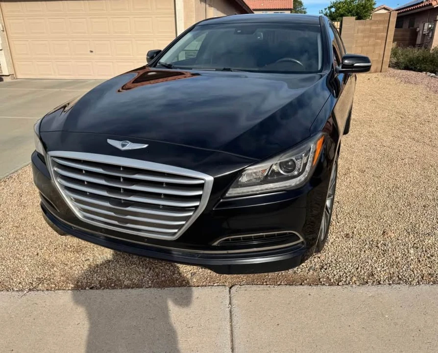 2016 Hyundai Genesis - Image 2 of 5