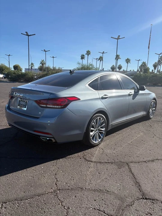 2016 Hyundai Genesis - Image 4 of 10