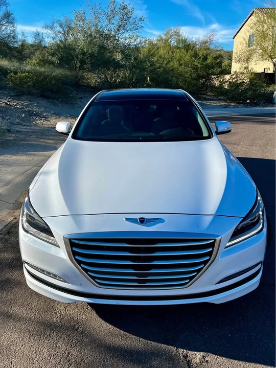 2016 Hyundai Genesis - Image 5 of 12