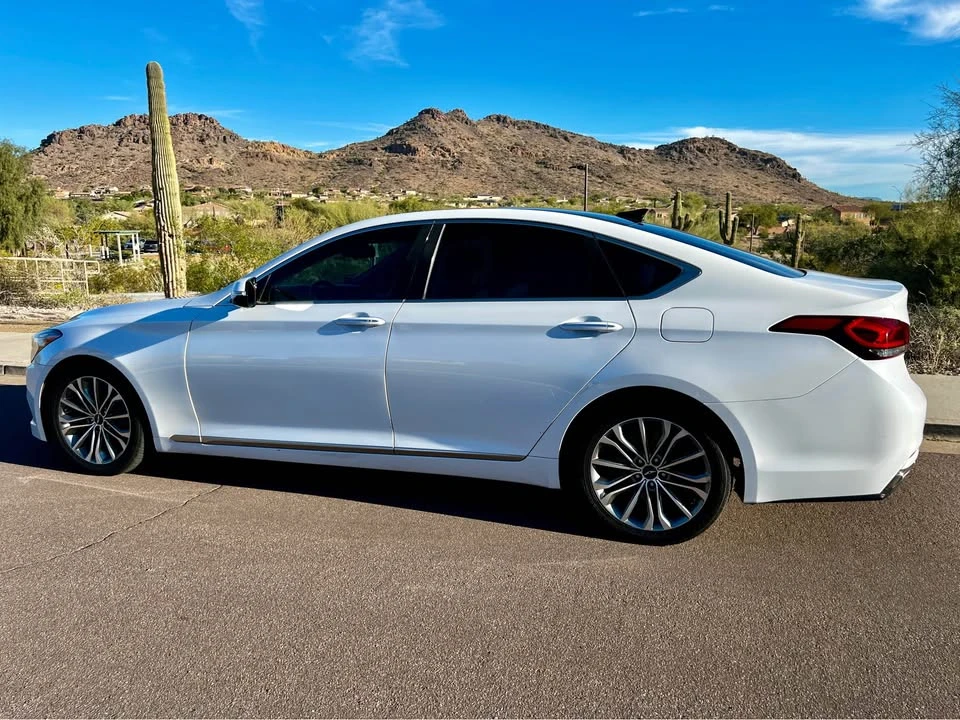 2016 Hyundai Genesis - Image 2 of 12