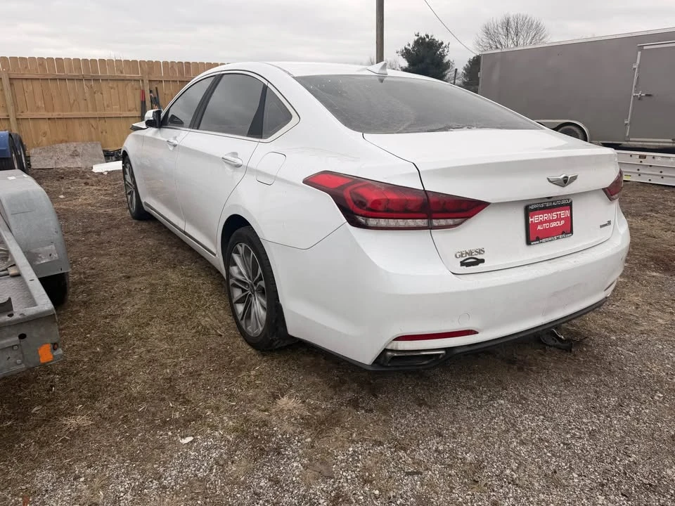 2016 Hyundai Genesis - Image 2 of 10
